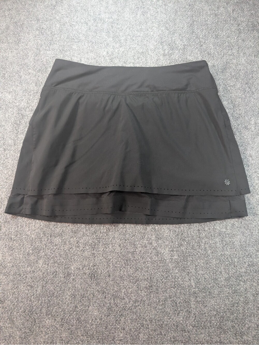 Athleta Laser Run Skort Women's Size Medium Black Athleisure Gym Athletic